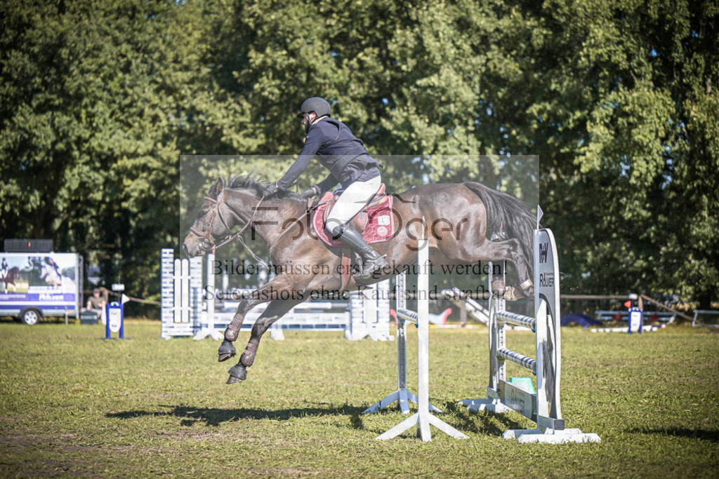 DOS_0321 | Entdecke hochwertige Reitturnierfotos von Foto Oger. Professionell, emotional und authentisch – jetzt Lieblingsmomente im Shop bestellen.Deutschlandweite Turnierfotografie. - Realisiert mit Pictrs.com