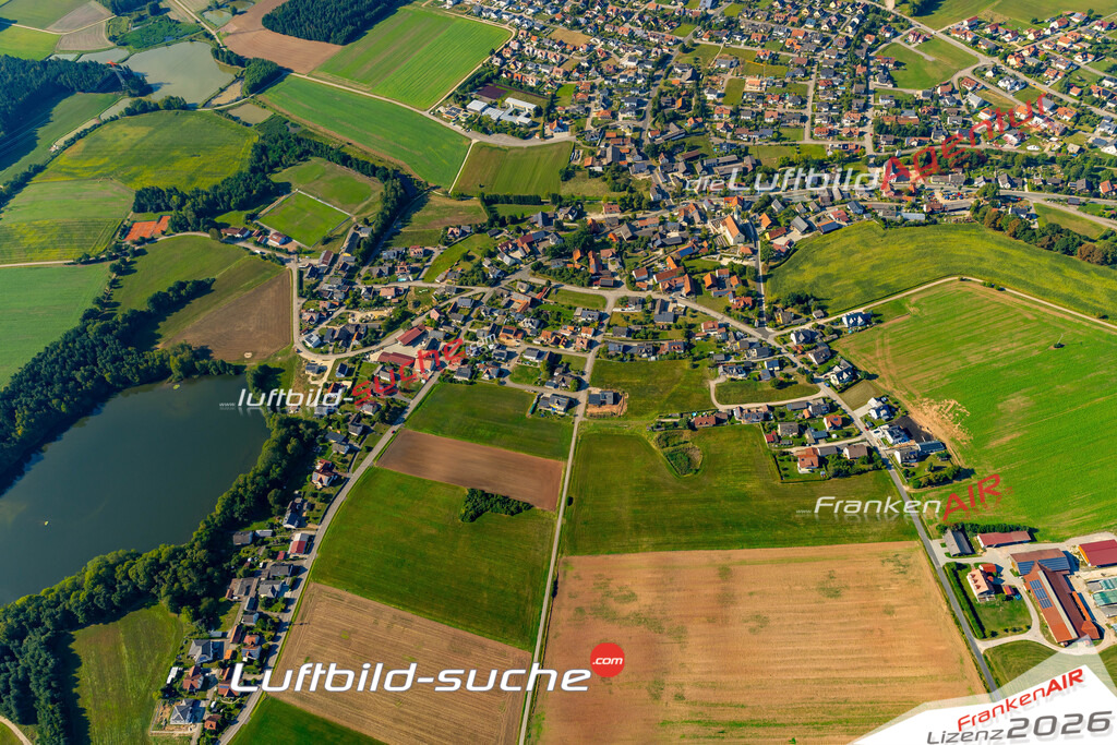 Das Luftbild zeigt :  Schmidgaden - Die Luftaufnahme wurde 2024 vom UL-Flugzeug aus erstellt ( keine Drohne ) - Hochauflösende Luftaufnahme - Für grossformatige Ausdrucke geeignet. Die Geschenkidee !Mit Lizenz und Bildrechte bestellbar