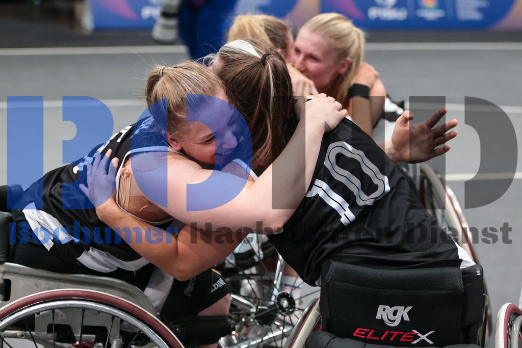 SES_RRG3x320250720-181 | bond - Realisiert mit Pictrs.com