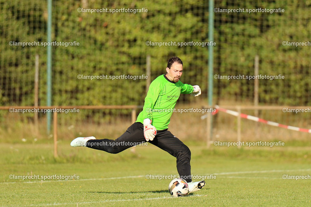 Fußball I Herren I Saison 2025-2026 I Kreisklasse A Süd-Ost I 6. Spieltag I SG Scharbeutz-Pönitz - VfL Bad Schwartau I 13.09.2025.048 | Marvin Dombrowski (1, VfL Bad Schwartau) - Realisiert mit Pictrs.com