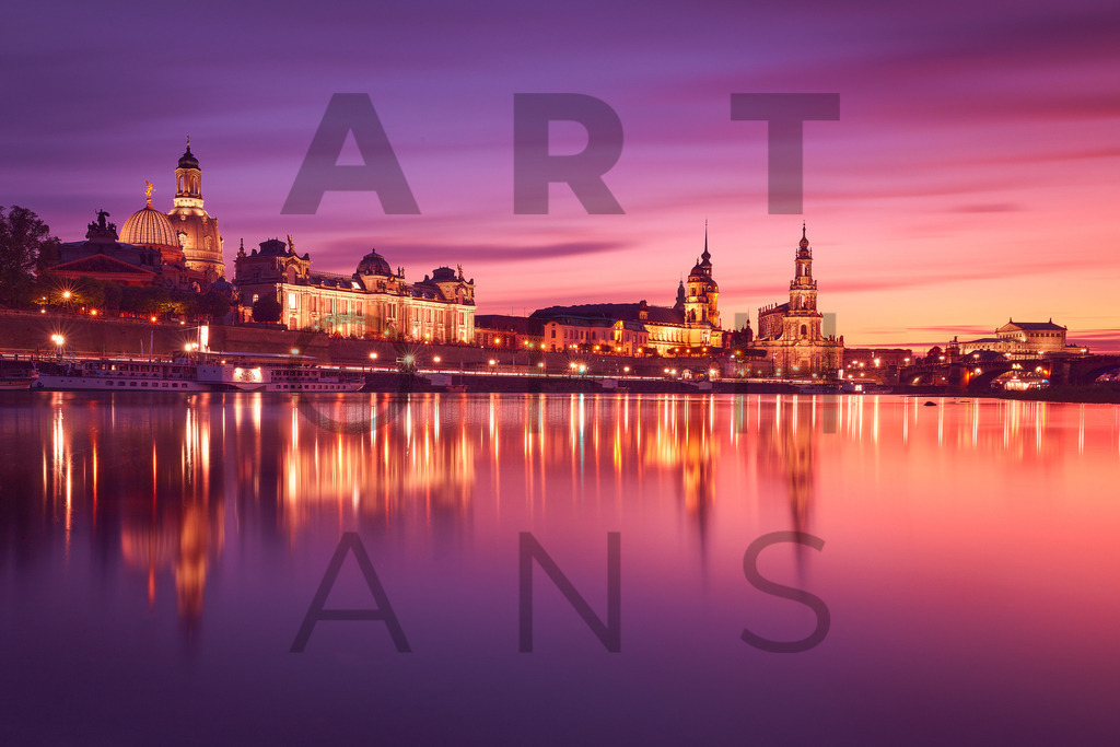 Ein Hans Fineart Original | Entdecke die Kunst von Hans Fineart - Fotografien für dein Zuhause. Verwandle deine Wände mit einzigartigen Kunstwerken und bringe die Schönheit der Welt in dein Leben. Bestelle jetzt und schaffe einen Ort der Inspiration und Eleganz.