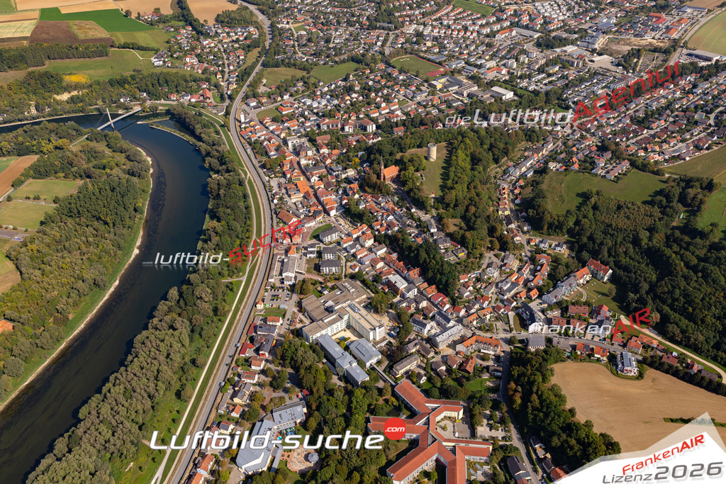 Das Luftbild der Stadt Bad-Abbach wurde 2020 vom Flugzeug heraus erstellt (keine Drohne) Aufnahmehöhe ca.400 Meter- hohe Auflösung und Qualität garantiert!