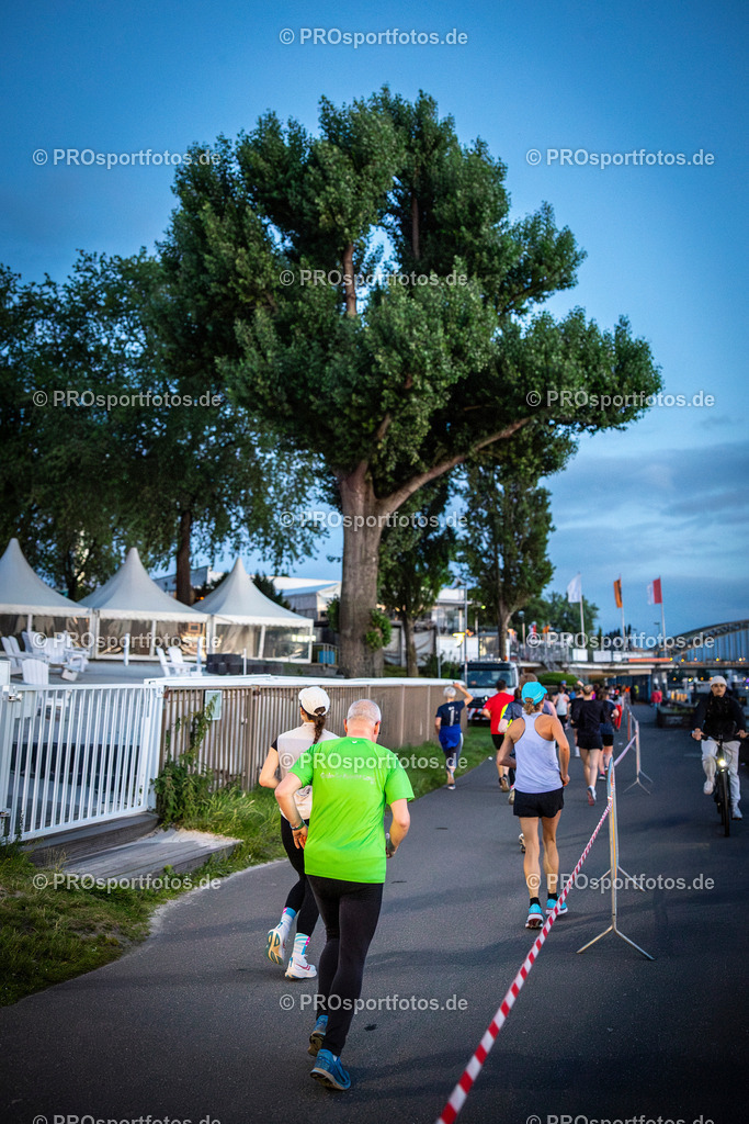 22. ASV Nachtlauf; Koeln, 28.05.25 | Impressionen vom 22. ASV Nachtlauf am 28.05.25 am Tanzbrunnen in Koeln. Foto: BEAUTIFUL SPORTS/Axel Kohring