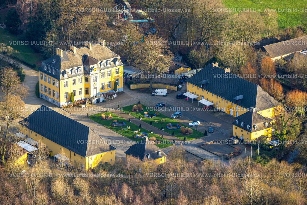 Bottrop251204064Kirchhellen | Luftbild, Schloß Beck im Freizeitpark, Kirchhellen-Nord-Ost, Bottrop, Ruhrgebiet, Nordrhein-Westfalen, Deutschland