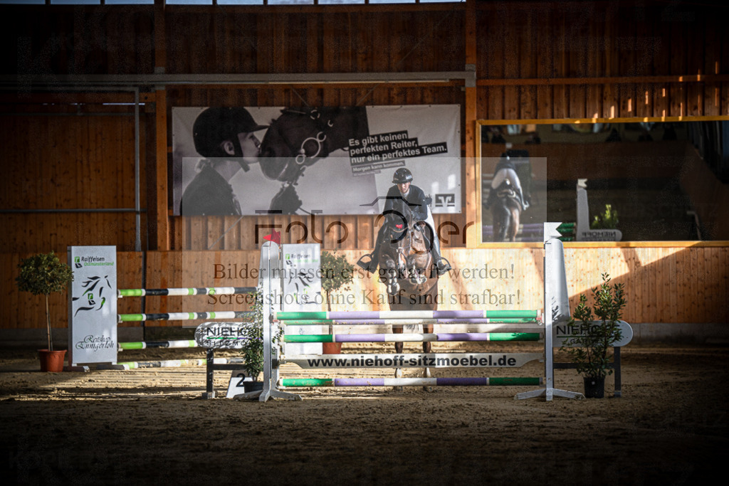 DOS_0585 | Entdecke hochwertige Reitturnierfotos von Foto Oger. Professionell, emotional und authentisch – jetzt Lieblingsmomente im Shop bestellen.Deutschlandweite Turnierfotografie. - Realisiert mit Pictrs.com