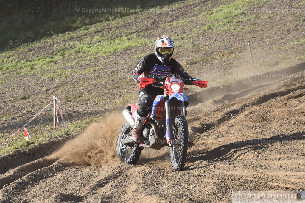 DSC_0534 | Sportfotografie , Motorsport, Motoross, Reitsport, Mointainbike, Enduro,
Landschaft , Outdoor, Eventfotografie, Landschaft, Bilder online bestellen - Realisiert mit Pictrs.com