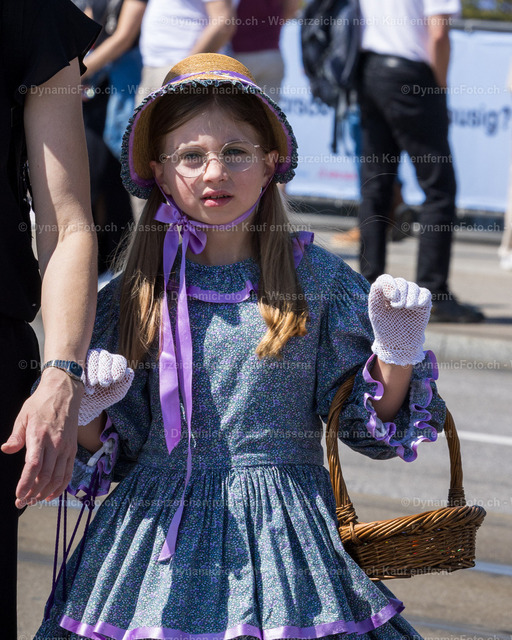 IMG_2024_04_14_0049627 | Professionelle Fotografen für Portrait-, Produkt-, Beauty -, Fashion-, kommerzielle - u. Hochzeitsfotografie sowie für Veranstaltungen. Lokal vor Ort oder in lokalen Studios.