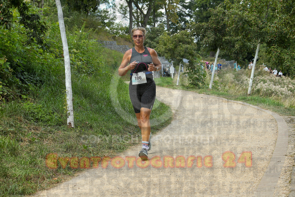 250824_1256_EX1_0989 | Sportfotografie im Rhein-Sieg Kreis, Köln, Bonn, NRW, Rheinland Pfalz, Hessen, etc. Unser Tätigkeitsfeld umfasst den Laufsport vom Volkslauf über den Marathon, Duathlon, Triathon bis zum Ultralauf wie Kölnpfad Ultra oder Schindertrail.