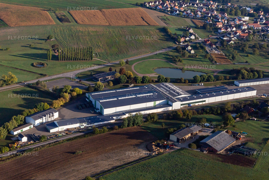 Luftbild: CNA TRAVAIL TEMPORAIRE in Soultz-sous-Forêts im Bundesland Bas-Rhin in Frankreich. Foto: IMG_139223.jpg vom 01.10.2023 durch Werner Riehm/FLY-FOTO.deCNA-INTERIM.COM