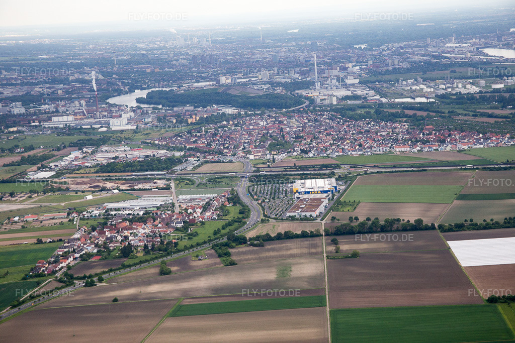 Luftbild: Scharhof, IKEA im Ortsteil Sandhofen in Mannheim im Bundesland Baden-Württemberg in Deutschland. Foto: IMG_089007.jpg vom 20.05.2016 durch Werner Riehm/FLY-FOTO.de