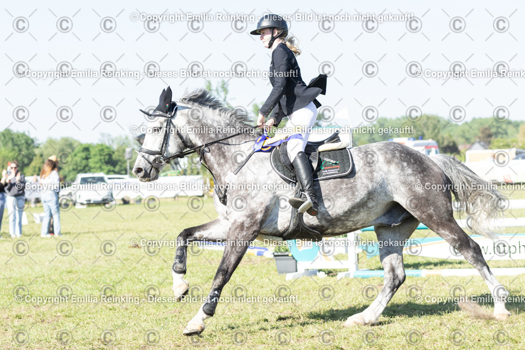 CL5A1405 | Emilia Reinking Fotografie - Realisiert mit Pictrs.com