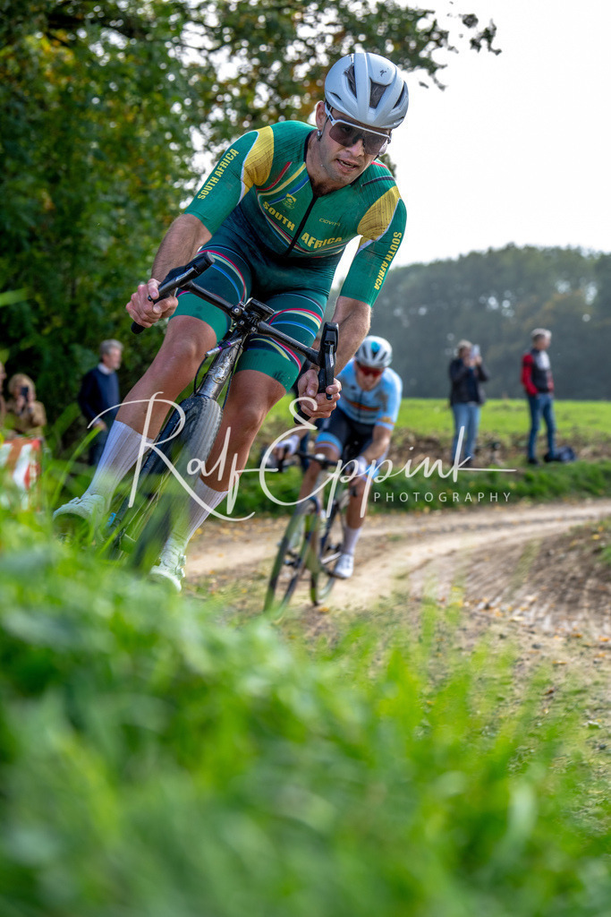 Ralf Eppink Photography 20251012_DSC04508 | Sportfotografie, Eventfotografie, Porträtfotografie, Radsport Fotograf, Triathlon Fotograf, Düsseldorf Fotograf, Köln Fotograf, Actionfotografie, Teamfotografie, Peoplefotografie, Business Portraits, Veranstaltungsfotografie, Reportagefotografie - Realisiert mit Pictrs.com