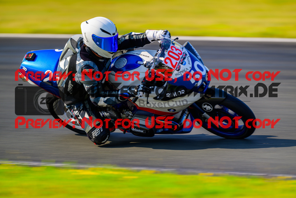 MaZZes_FotoMatrix_240725_6007705_7100 | ROT