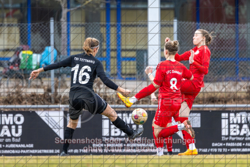 20250223_142024_0603 | #,1.FC Donzdorf (rot) vs. TSV Tettnang (schwarz), Fussball, Frauen-WFV-Pokal Achtelfinale, Saison 2024/2025, Rasenplatz Lautertal Stadion, Süßener Straße 16, 73072 Donzdorf, 23.02.2025 - 13:00 Uhr,Foto: PhotoPeet-Sportfotografie/Peter Harich