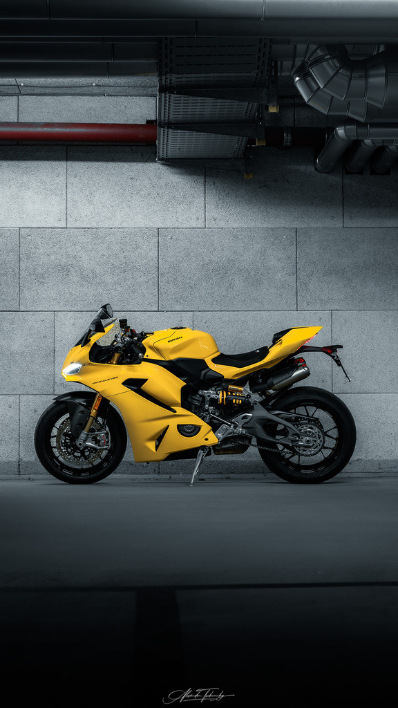 Ducati Panigake V2S | Entdecken Sie die faszinierende Welt von Alexander Tschuncky Arts: Kreative Fotografie, atemberaubende Automobilkunst und hochwertiger Bilderdruck. Lassen Sie sich inspirieren! - Realisiert mit Pictrs.com