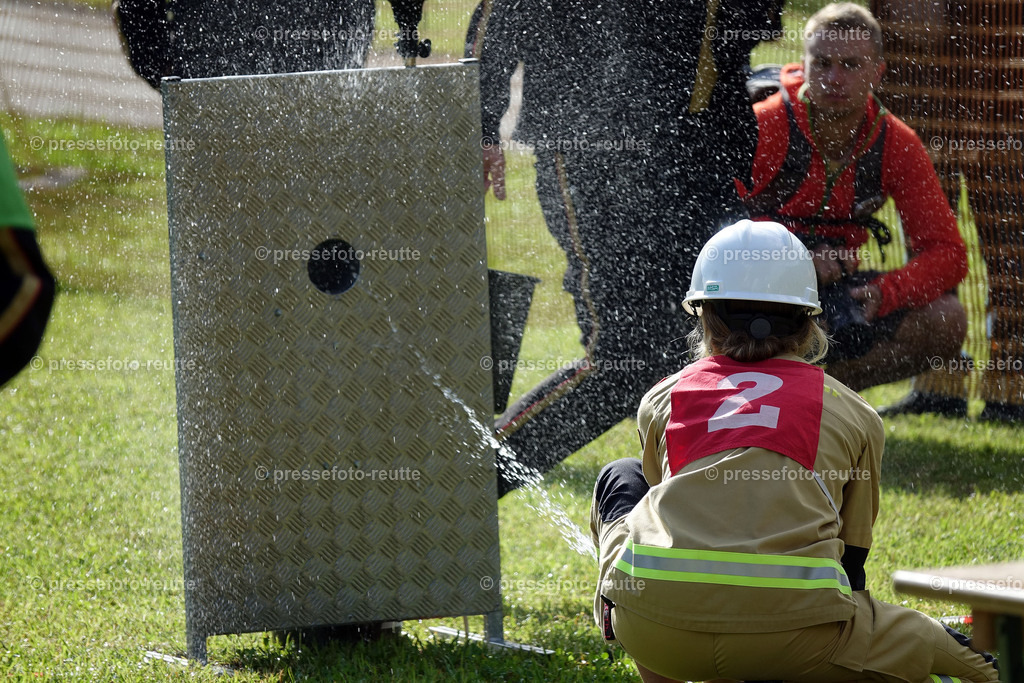 news-2022-Juli09-FF-Nassleistungsbewerb-Hoefen-Sony-DSD02380 | Info aus dem Bezirk Reutte/Ausserfern Tirol sowie eine umfangreiche Bilddatenbank über die gesamte Region: Lechtal, Talkessel Reutte, Tannheimertal, Zwischentoren. Lech, Plansee, Zugspitze, Grenztunnel, B179, Fernpassstraße, Verkehr, Lawinen, Tradition, - Realisiert mit Pictrs.com