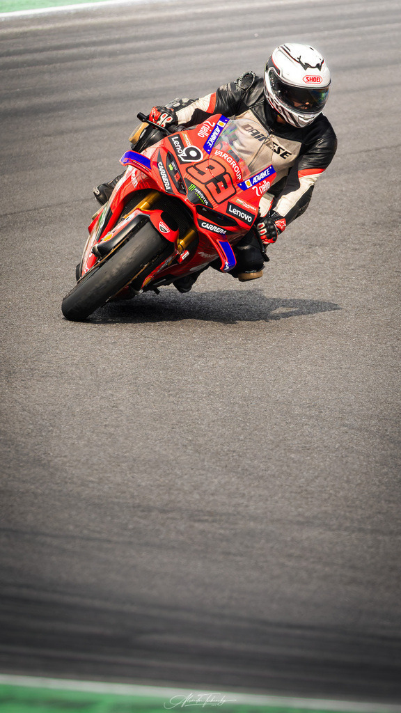 Ducati Trackday Hockenheimring 2026 | Entdecken Sie die faszinierende Welt von Alexander Tschuncky Arts: Kreative Fotografie, atemberaubende Automobilkunst und hochwertiger Bilderdruck. Lassen Sie sich inspirieren! - Realisiert mit Pictrs.com