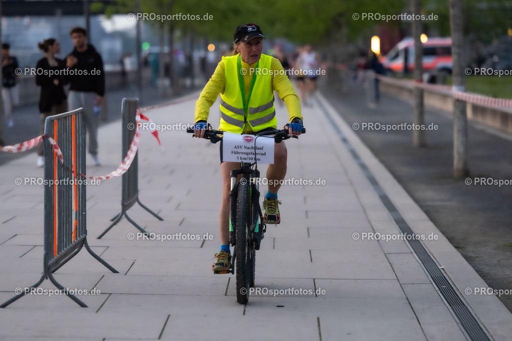 21. ASV Nachtlauf ; Köln, 08.05.24 | Impressionen vom 21. ASV Nachtlauf  am 08.05.24 in Köln (Deutschland). Foto: BEAUTIFUL SPORTS/Ulrich Faßbender