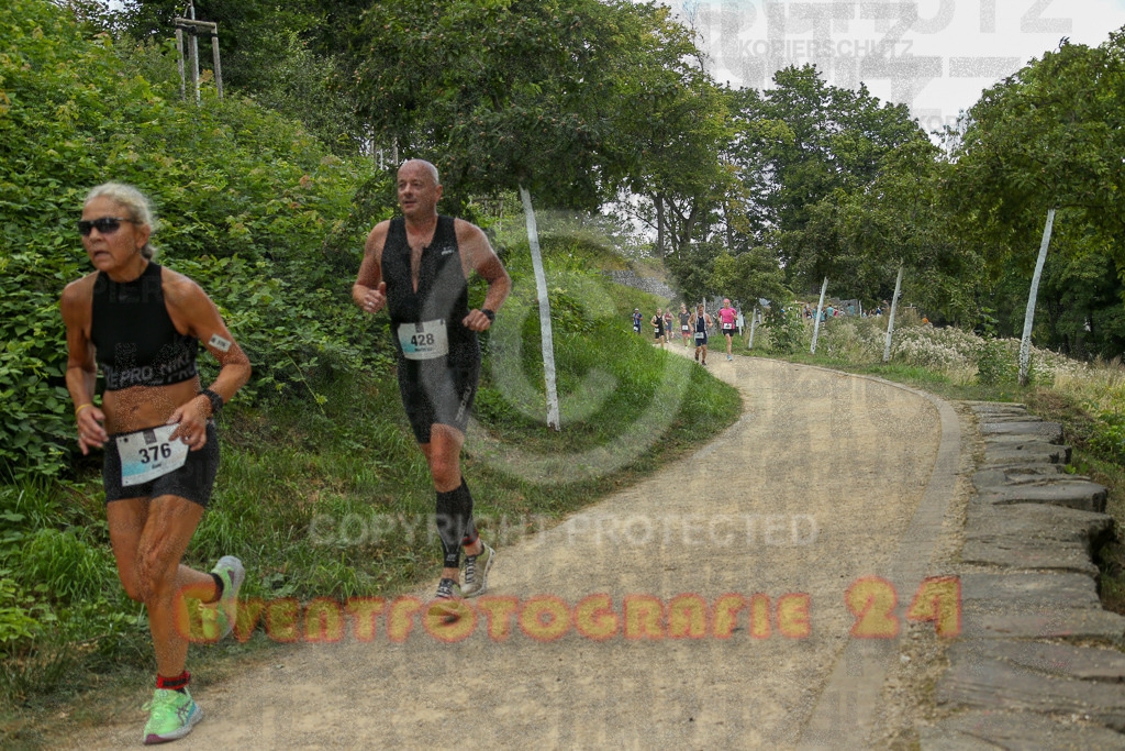 250824_1353_EX1_4120 | Sportfotografie im Rhein-Sieg Kreis, Köln, Bonn, NRW, Rheinland Pfalz, Hessen, etc. Unser Tätigkeitsfeld umfasst den Laufsport vom Volkslauf über den Marathon, Duathlon, Triathon bis zum Ultralauf wie Kölnpfad Ultra oder Schindertrail.