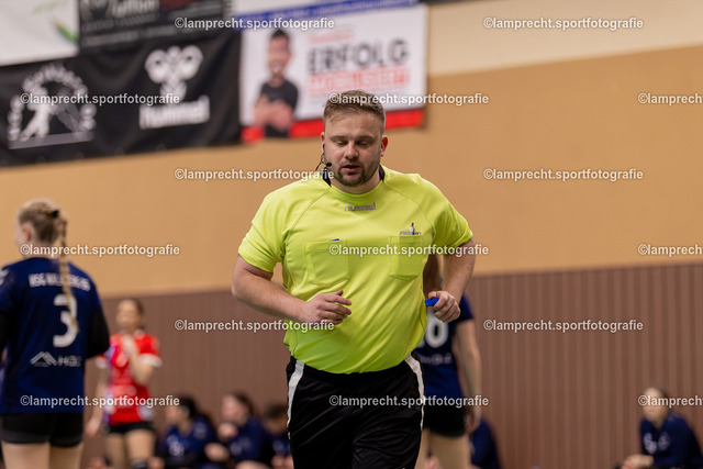 Handball I Damen I Saison 2025-2026 I Verbandsliga Süd I 13. Spieltag I HSG Kalkberg 06 - HSG Holstein Kiel-Kronshagen 2 013 | Schiedsrichter - Realisiert mit Pictrs.com