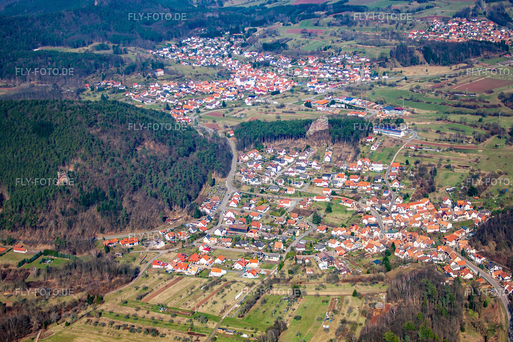 Ortsansicht von Südosten gossersweiler-stein.de | Luftbild: Ortsansicht von Südosten gossersweiler-stein.de im Ortsteil Stein in Gossersweiler-Stein im Bundesland Rheinland-Pfalz in Deutschland. Foto: IMG_38370.jpg vom 20.03.2011 durch Werner Riehm/FLY-FOTO.de - Realisiert mit Pictrs.com