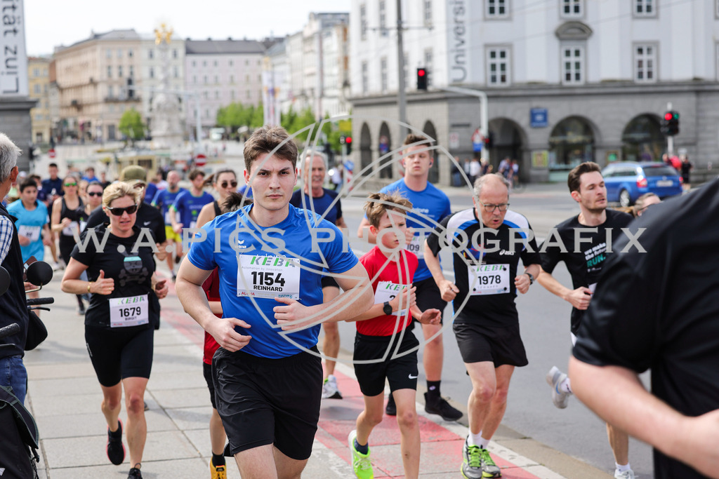 ..... | Int. 3 Brückenlauf Linz, Foto: WAPICS/Binder Manuel