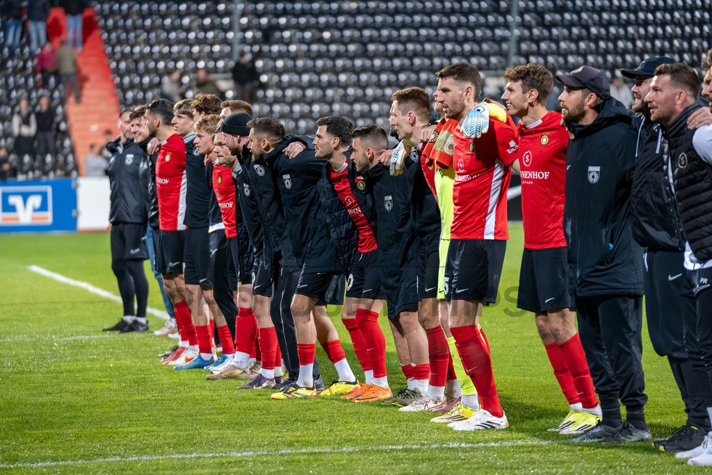 SG Sonnenhof Großaspach vs. SGV Freiberg, Fussball, Regionalliga Suedwest, 30. Spieltag, 22.04.2026 | SG Sonnenhof bedankt sich bei den Fans,SG Sonnenhof Großaspach vs. SGV Freiberg, Fussball, Regionalliga Suedwest, 30. Spieltag, 22.04.2026