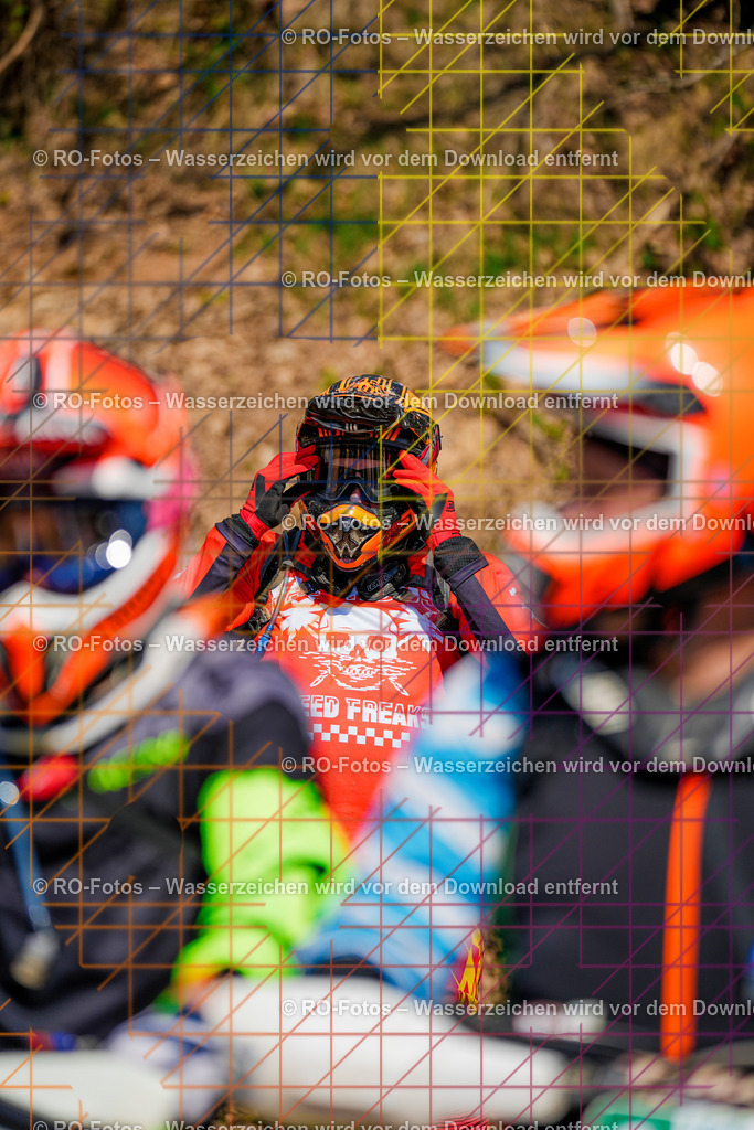 2 Lauf Mernes-121 | Sportfotografie von RO-Fotos: Motorsport, Motocross, Enduro, Laufveranstaltungen und Triathlon. Professionelle Fotos von Sportlern und Events. - Realisiert mit Pictrs.com
