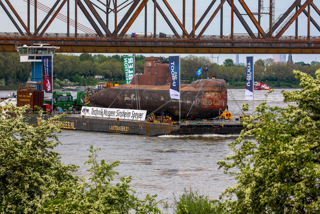 U17_AufdemRhein_120523_28 | Bildergalerie von Sport-Ereignissen aber auch von weiteren spannenden Dingen - nicht nur vom Niederrhein. In Anlehnung an den bekannten Spruch von Hanns Dieter Hüsch heißt das Motto: "Niederrhein ist überall".  - Realisiert mit Pictrs.com