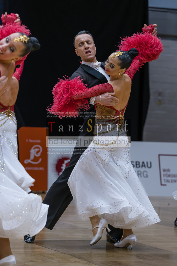 20260110_1BL_Std-Formationen_1921 | Tanzsportbilder, Standardtanz, Lateintanz, WDSF, DTV, LTVB, dancecomp, goc, hessen tanzt, blaues band der spree, walzer, tango, wiener walzer, slowfox, quickstepp, samba, rumba, cha-cha-cha, paso doble. jive, hd-kroft photography, turniertanzsport
