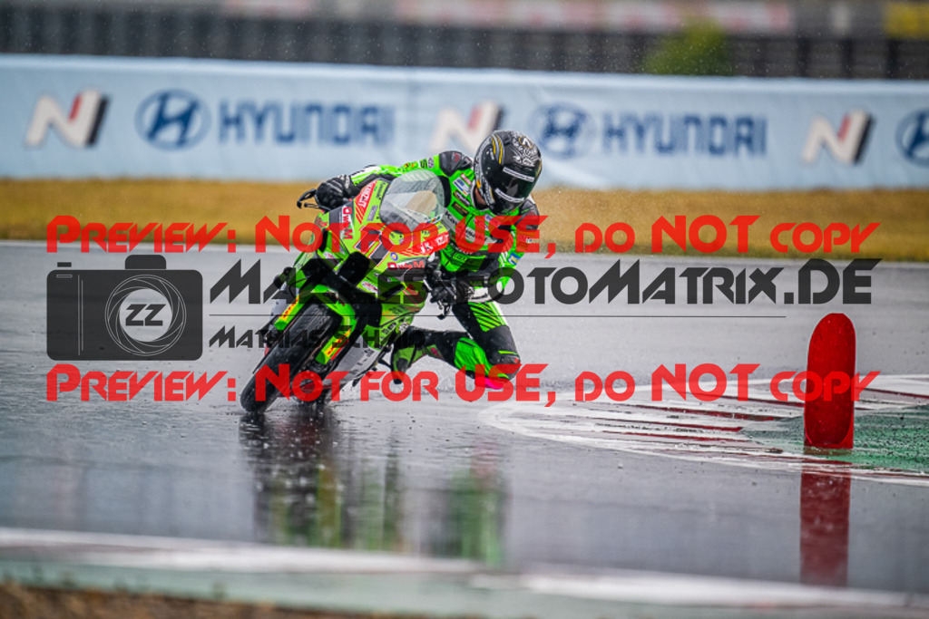 MaZZes_FotoMatrix_220624_4688 | TWINCUP