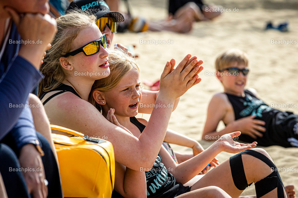 2023-00070394-Vater-Sohn-Turnier |  18.05.2023; Berlin Foto: Gerold Rebsch - www.beachpics.de
