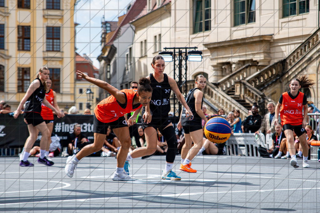 DIE FINALS 2025 | Dt. Meisterschaft 3x3 U18w | //  01.08.25: DIE FINALS 2025 | Dt. Meisterschaft 3x3 U18w / Dresden / Deutschland  //   CREDIT:www.bullenfotos.de, Martin König, Hörner Weg 40, D-49078 Osnabrück, +4917663732967 // Nutzung und Weitergabe nur zu den vereinbarten Zwecken. Presseanfragen an Ersteller. Alle Rechte beim Ersteller. Honorierung nach MFM. - Realisiert mit Pictrs.com