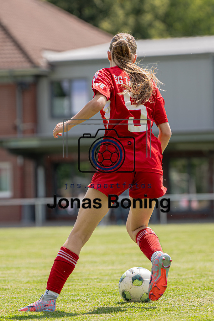 Fußball I Damen I Saison 2026-2027 I Testspiel  I TuS Lutten - SG TiMoNo  I 14014 | jns.sportfotos - Realisiert mit Pictrs.com