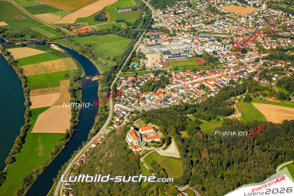 Das Luftbild zeigt : Donau Bogen - Die Luftaufnahme wurde 2023 vom UL-Flugzeug aus erstellt ( keine Drohne ) - Hochauflösende Luftaufnahme - Für grossformatige Ausdrucke geeignet. Die Geschenkidee !Mit Lizenz und Bildrechte bestellbar