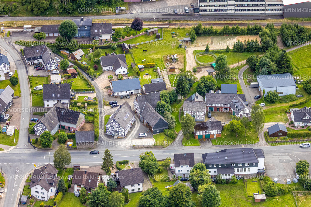 Erndtebrueck240709739 | Luftbild, Ortsteil Wohngebiet Zentrum und Fachwerkhäuser, Schameder, Erndtebrück, Kreis Siegen-Wittgenstein, Nordrhein-Westfalen, Deutschland