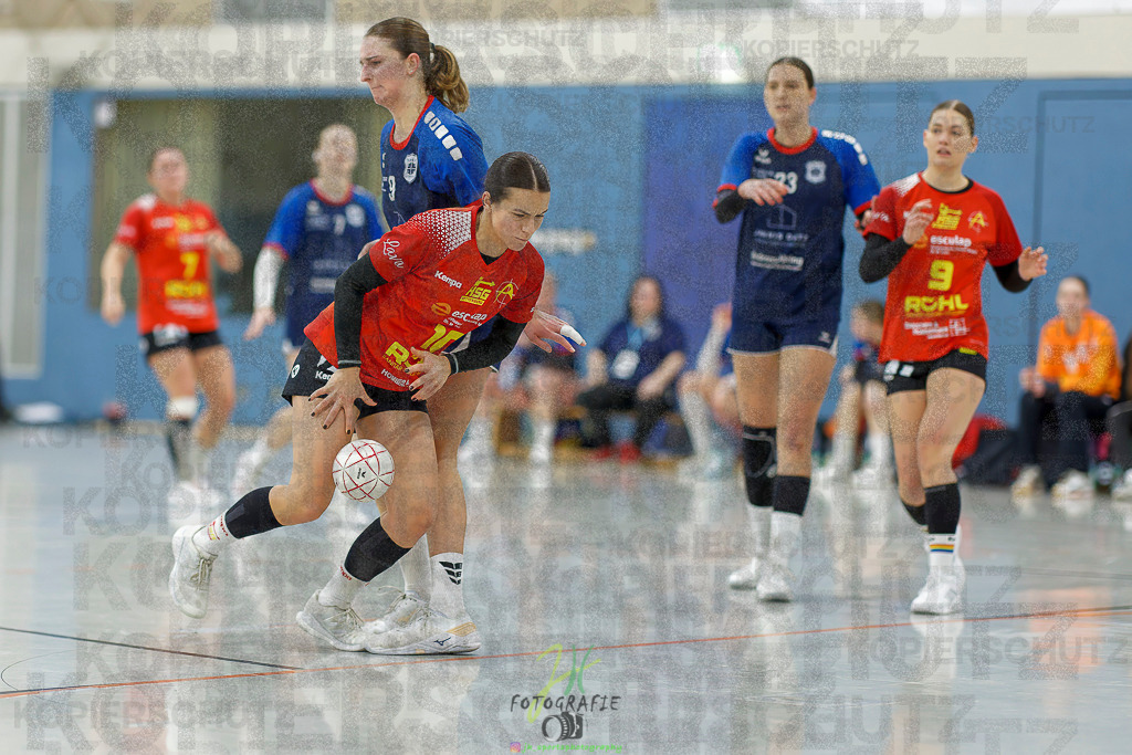 Frauen Regionalliga (HHV); HSG Wettenberg - TV Hüttenberg | Frauen Regionalliga (HHV); HSG Wettenberg - TV Hüttenberg am 06.12.2025 in Launsbach (Wettenberg) (Halle GS Launsbach (Wettenberg))Photo © 2025 - Jörg Heinrich - Realisiert mit Pictrs.com