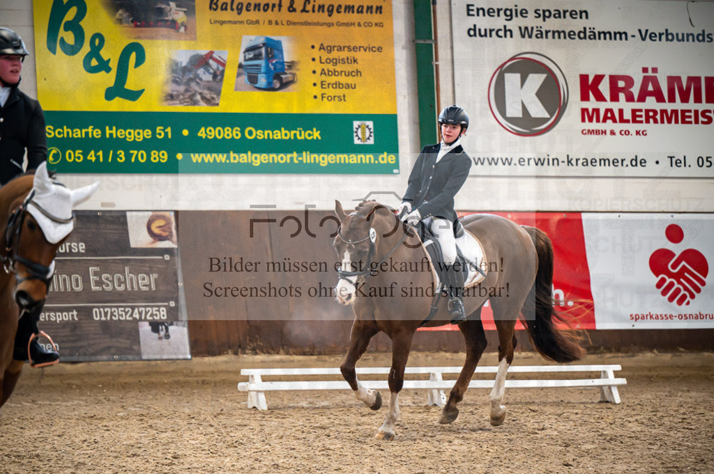 Hallenreittunier Voxtrup 2023 | Entdecke hochwertige Reitturnierfotos von Foto Oger. Professionell, emotional und authentisch – jetzt Lieblingsmomente im Shop bestellen.Deutschlandweite Turnierfotografie. - Realisiert mit Pictrs.com