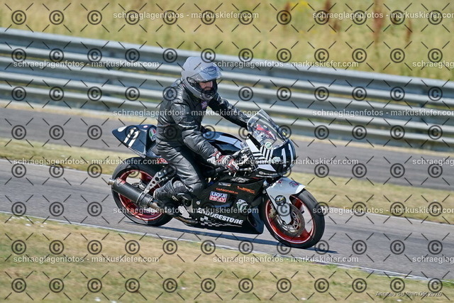 26bc03-0822 | markuskiefer.com - Realisiert mit Pictrs.com