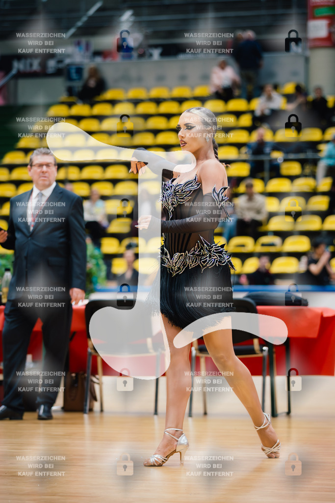 Hessen Tanzt WDSF International Open Latin 11th (43) Justin Lauer _ Rita Schumichin (TSC Saltatio Neustadt im TV 1860 Mußbach)-2025-05-18-4546 | Webshop for digital downloads and prints of dance sport, event & show photographer Julian Link - Realisiert mit Pictrs.com