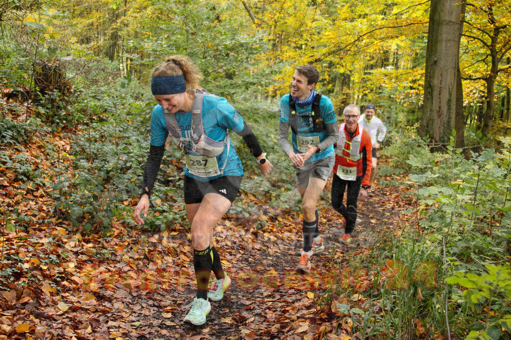 251026_1251_EV4_5932 | Sportfotografie im Rhein-Sieg Kreis, Köln, Bonn, NRW, Rheinland Pfalz, Hessen, etc. Unser Tätigkeitsfeld umfasst den Laufsport vom Volkslauf über den Marathon, Duathlon, Triathon bis zum Ultralauf wie Kölnpfad Ultra oder Schindertrail.