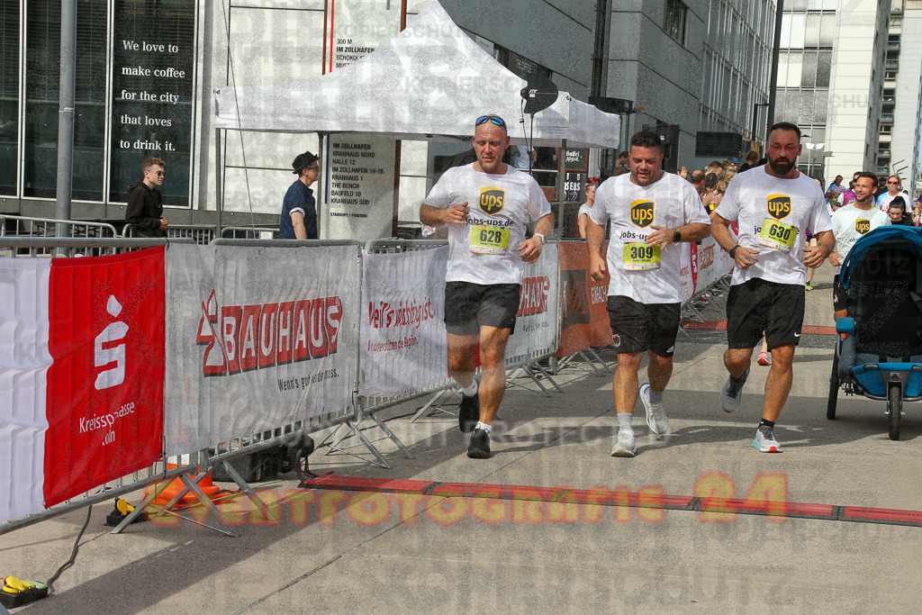 250920_1337_EX1_5847 | Sportfotografie im Rhein-Sieg Kreis, Köln, Bonn, NRW, Rheinland Pfalz, Hessen, etc. Unser Tätigkeitsfeld umfasst den Laufsport vom Volkslauf über den Marathon, Duathlon, Triathon bis zum Ultralauf wie Kölnpfad Ultra oder Schindertrail.