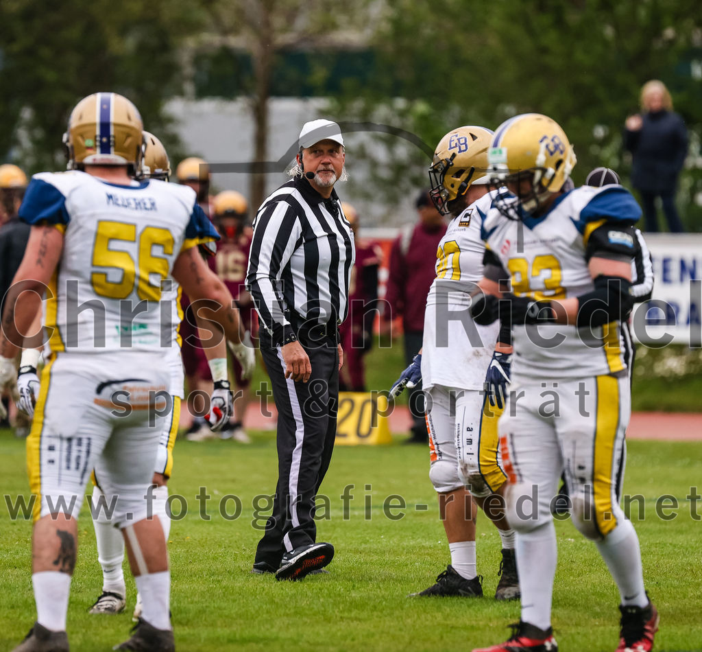 2022-04-30_103_Erding_Bulls_gegen_Regensburg_Phoenix | Erding, Deutschland, 30.04.2022:
Football, Regionalliga 2022, 1. Spieltag, Erding Bulls gegen Regensburg Phoenix

Foto: Christian Riedel / fotografie-riedel.net