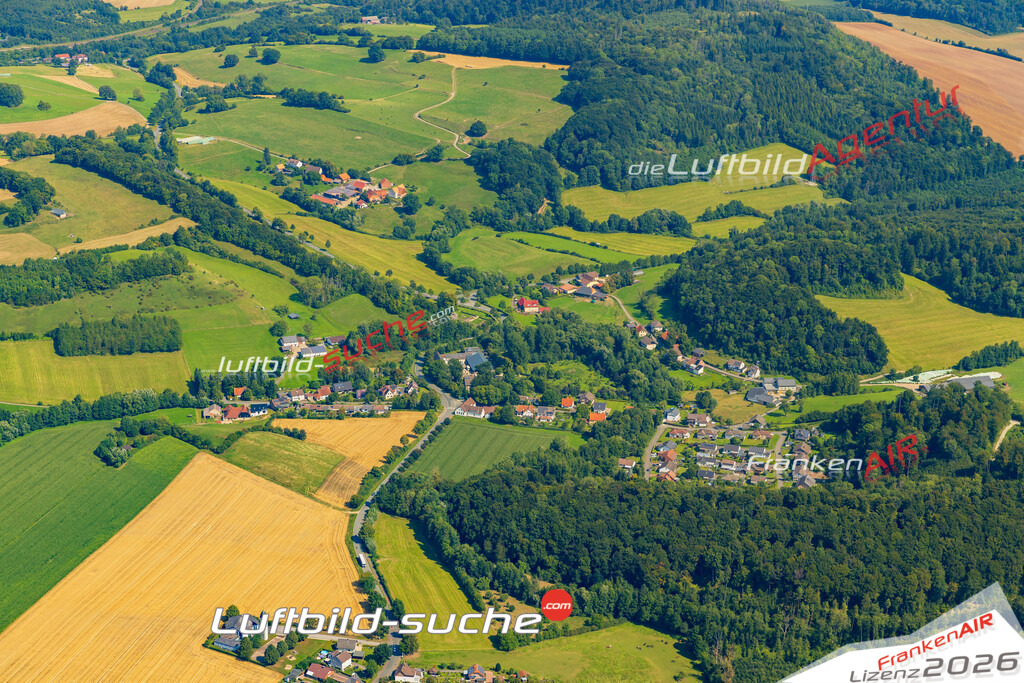 Schrägluftbild  Erpentrup  Bad Driburg - Das Luftbild wurde 2025 vom UL-Flugzeug heraus erstellt (ohne Drohne- keine Drohnenaufnahme ) - Hochauflösende Luftaufnahme -Nicht vergleichbar mit Google Maps oder Satelittenbilder- Die Geschenkidee !Mit Lizenz und Bildrechte bestellbar