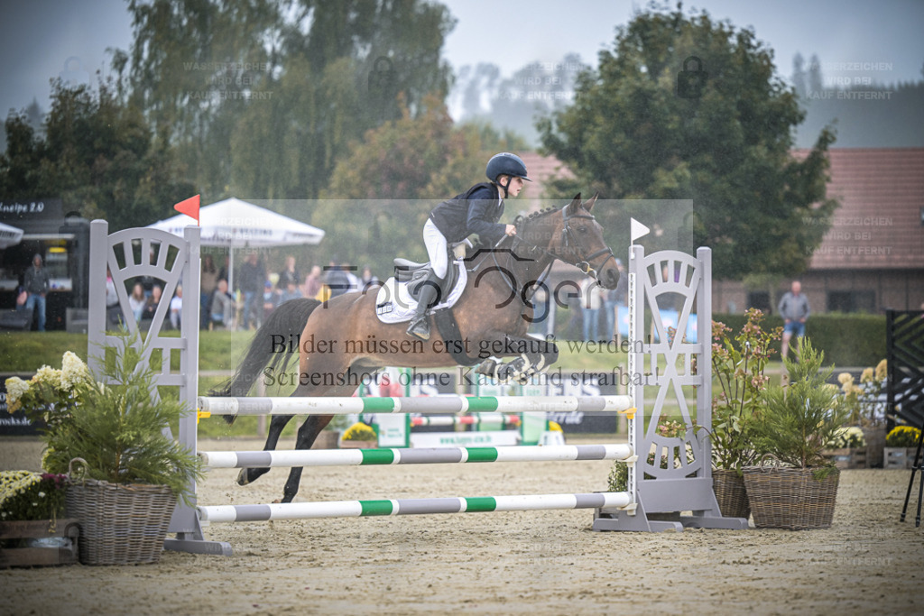 DOS_0099 | Entdecke hochwertige Reitturnierfotos von Foto Oger. Professionell, emotional und authentisch – jetzt Lieblingsmomente im Shop bestellen. - Realisiert mit Pictrs.com