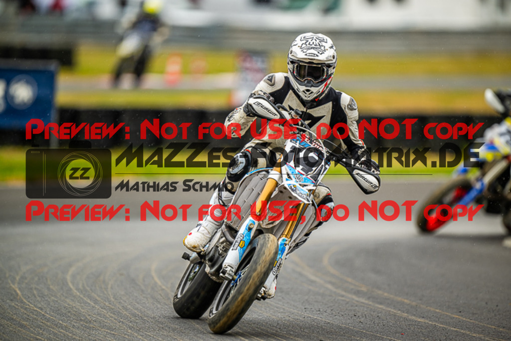 MaZZes_FotoMatrix_230701_2127 | S4