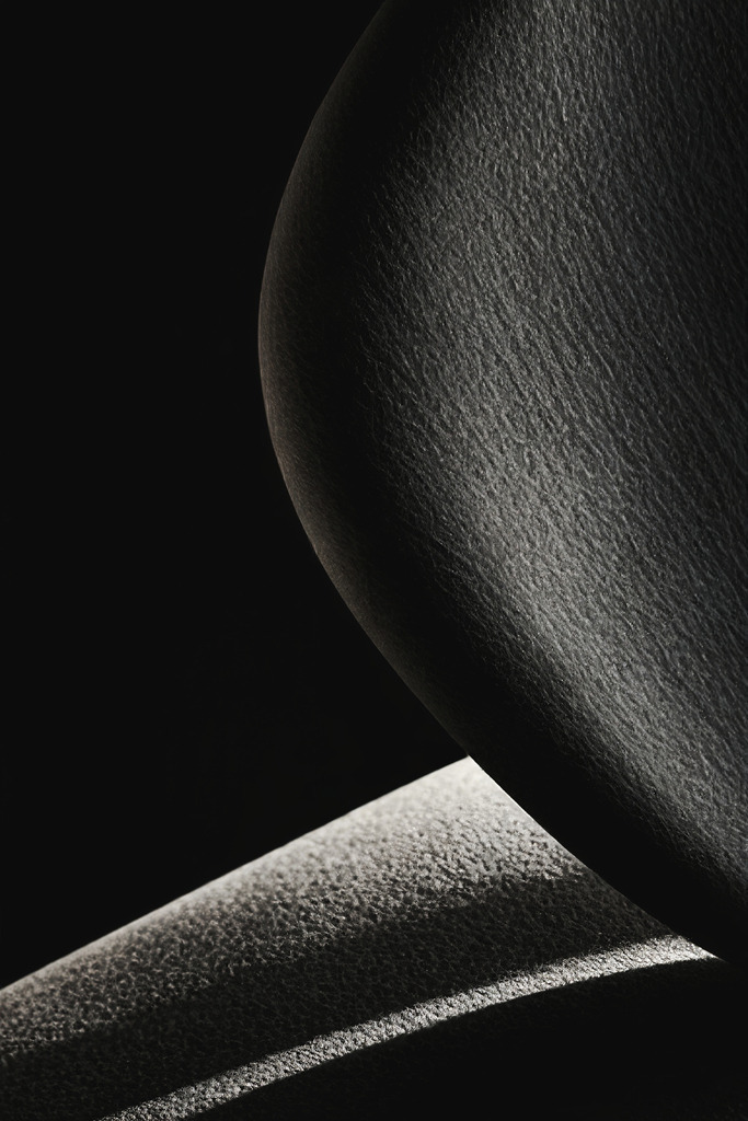 KI00360 | Mit moderner KI‑generiertes schwarz-weiß Artwork, sorgfältig manuell für den Druck optimiert.