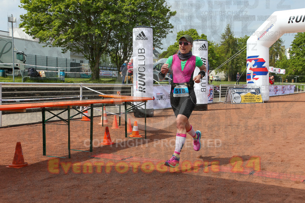 220501_1216_EX1_1984 | Sportfotografie im Rhein-Sieg Kreis, Köln, Bonn, NRW, Rheinland Pfalz, Hessen, etc. Unser Tätigkeitsfeld umfasst den Laufsport vom Volkslauf über den Marathon, Duathlon, Triathon bis zum Ultralauf wie Kölnpfad Ultra oder Schindertrail.