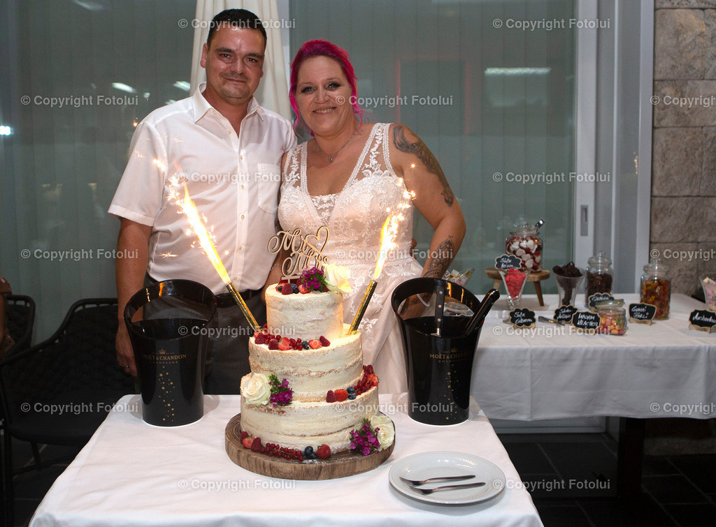 KERSTINFREDYHOCHZEIT_260822_230 | bilder, linz, photo, foto, fussball, sport, fotolui, bundesliga