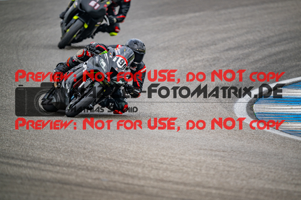 MaZZes_FotoMatrix_240701_6007705_6379 | WEISS